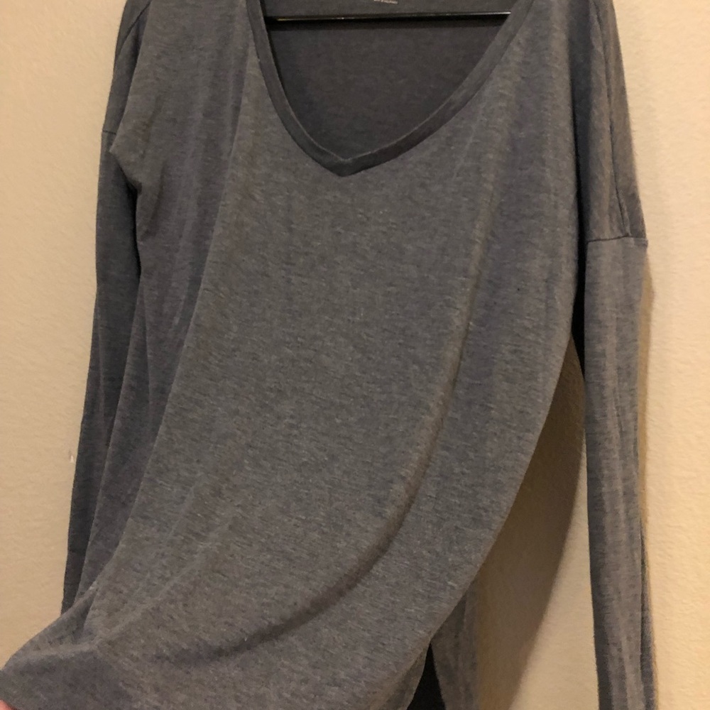 Mudd long sleeve, gray, vneck